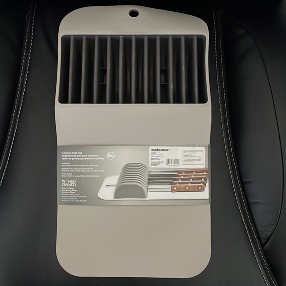 Made smart in drawer knife mat NWT - Picture 2 of 3